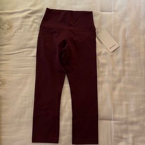 Lululemon Wunder Under Crop (NWT)